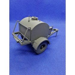 Canadian 20 CWT water trailer